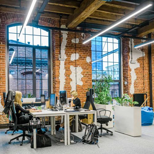 publication__motywacja-on-rotacja-off-do-jakich-biur-bedzie-wracac-branza-technologiczna-i-kreatywna